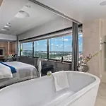 Hotel One 5*