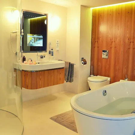 Hotell One 5*